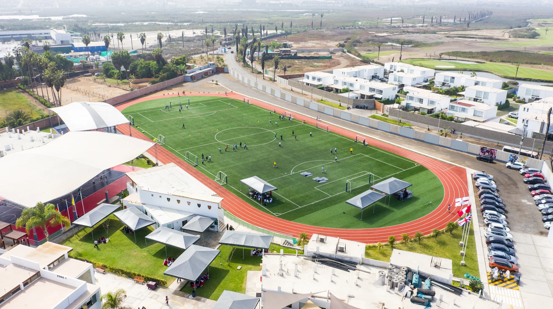 ¿Qué hay alrededor?