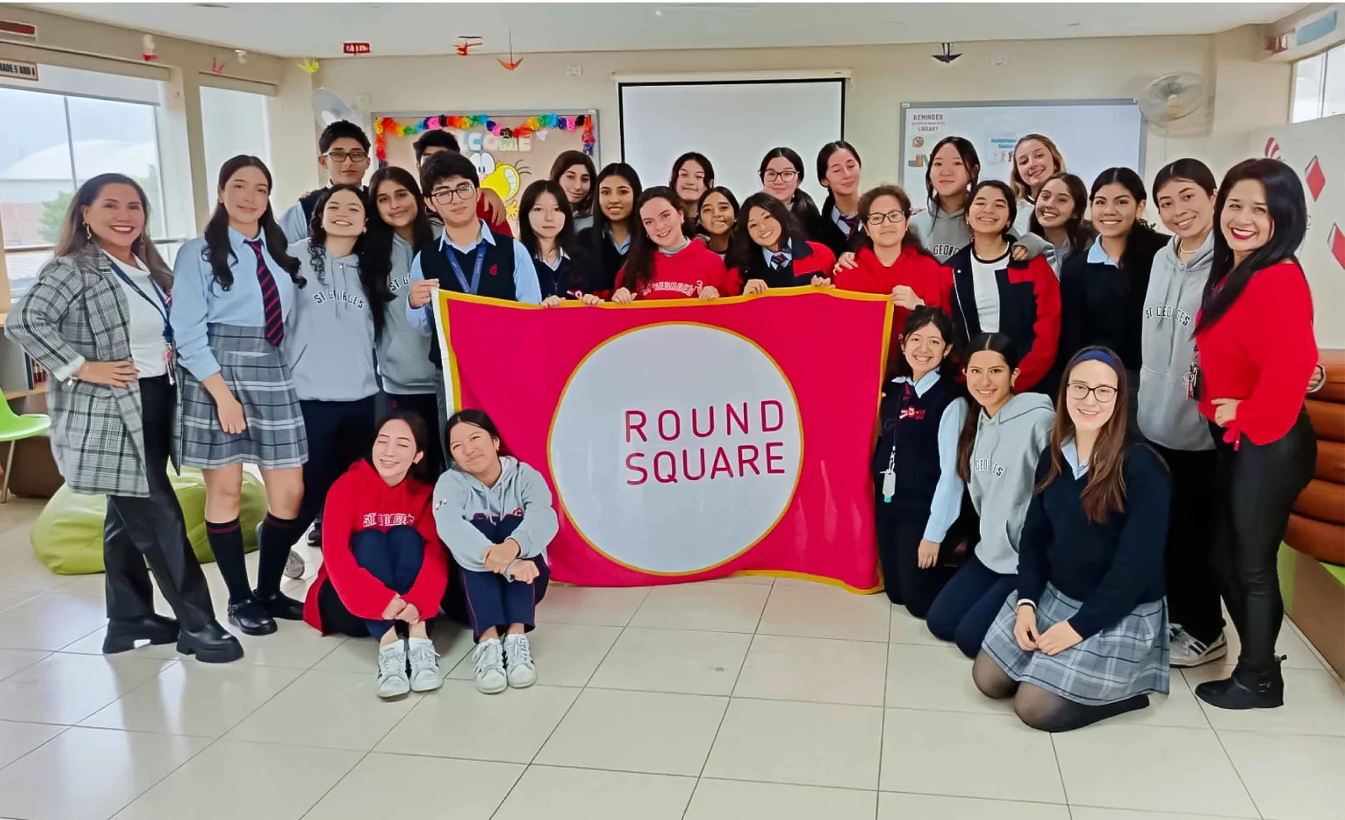 Camila e Ivana en Tiger Kloof – Intercambio Round Square 2024