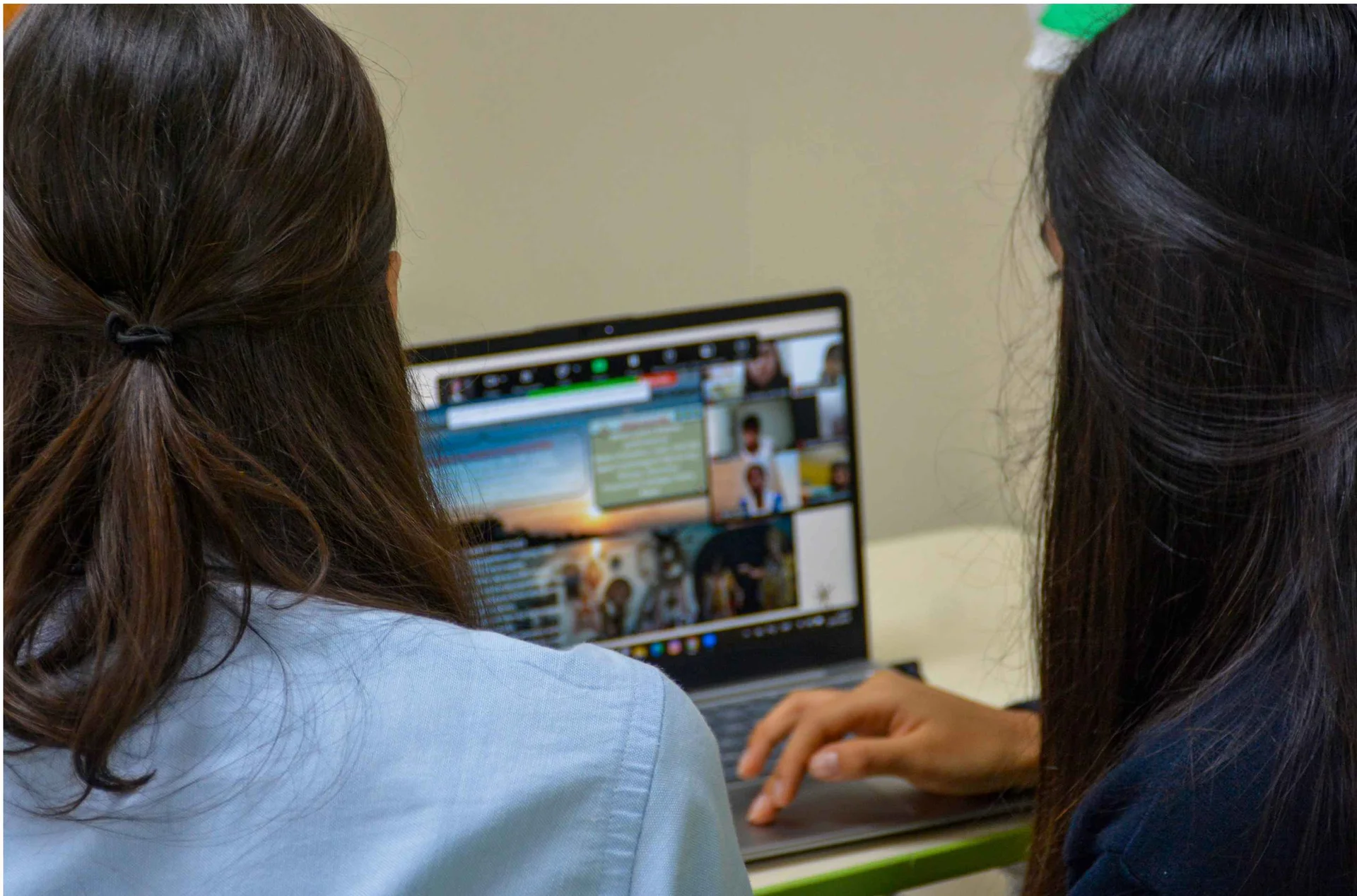 Camila e Ivana en Tiger Kloof – Intercambio Round Square 2024