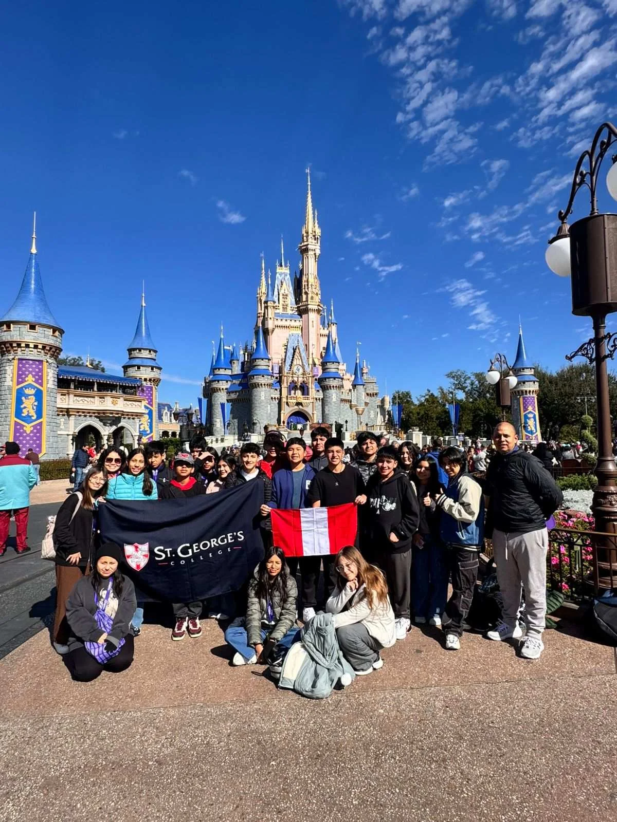 Nuestros estudiantes brillan en Orlando, USA