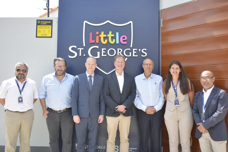 Miembros líderes de ISP visitan St. George’s College