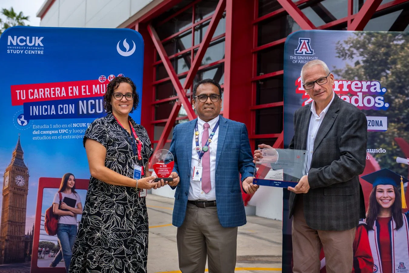 St. George’s College recibe reconocimiento de los programas NCUK y UPC–The University of Arizona